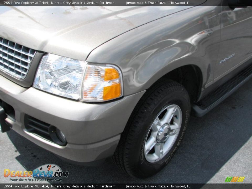 2004 Ford Explorer XLT 4x4 Mineral Grey Metallic / Medium Parchment Photo #4