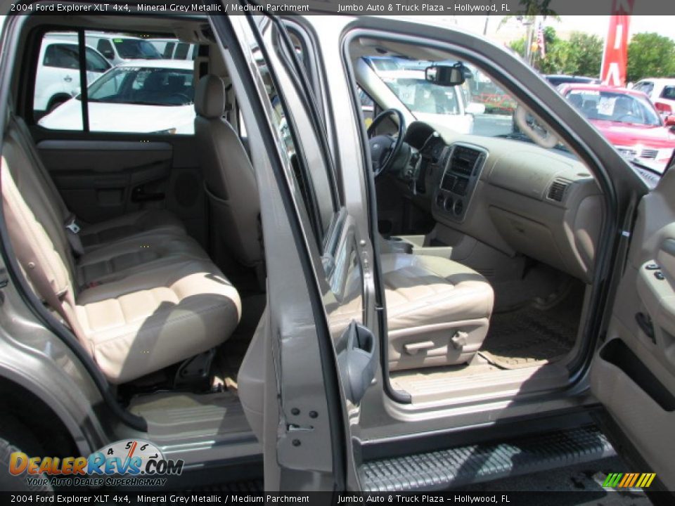 2004 Ford Explorer XLT 4x4 Mineral Grey Metallic / Medium Parchment Photo #11