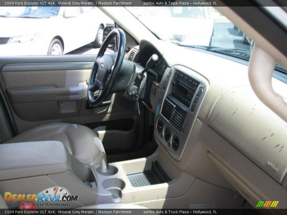 2004 Ford Explorer XLT 4x4 Mineral Grey Metallic / Medium Parchment Photo #12