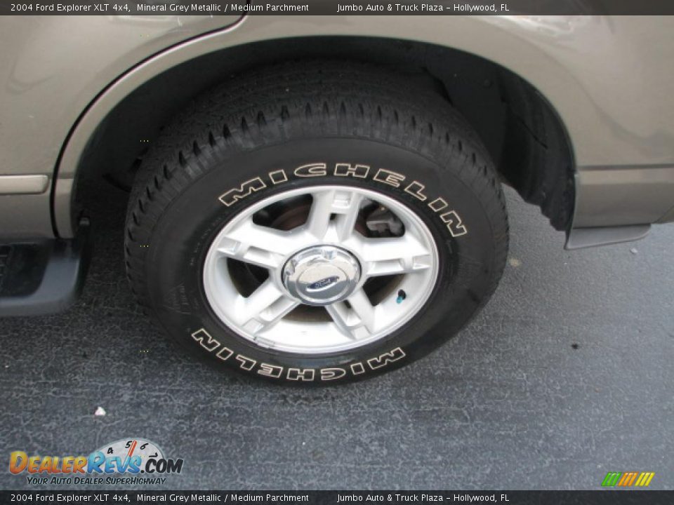 2004 Ford Explorer XLT 4x4 Wheel Photo #21