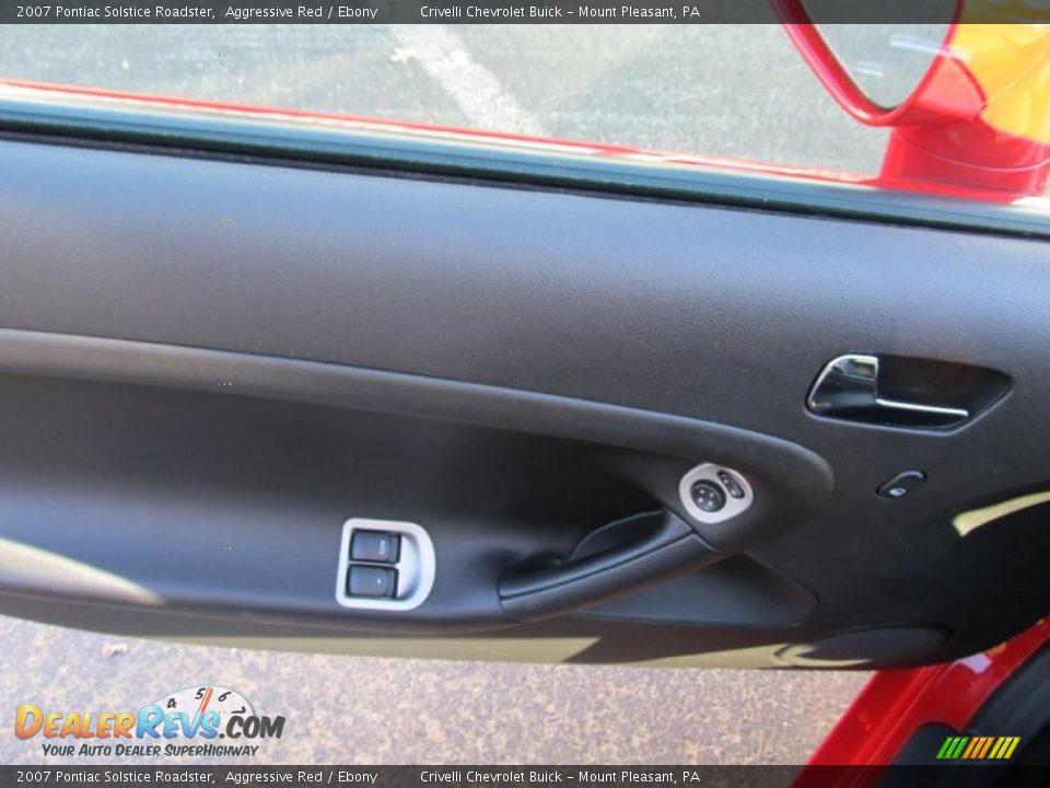 Door Panel of 2007 Pontiac Solstice Roadster Photo #19