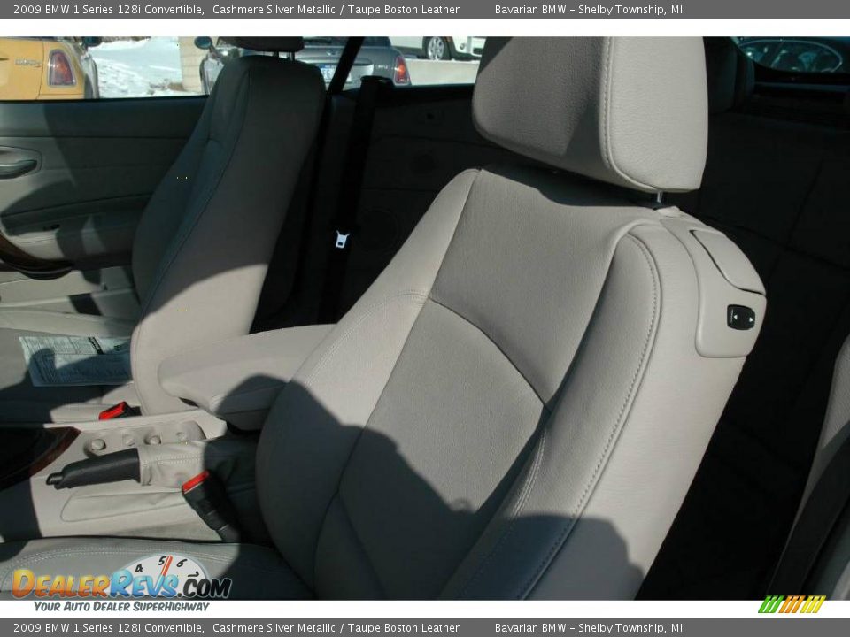 2009 BMW 1 Series 128i Convertible Cashmere Silver Metallic / Taupe Boston Leather Photo #11