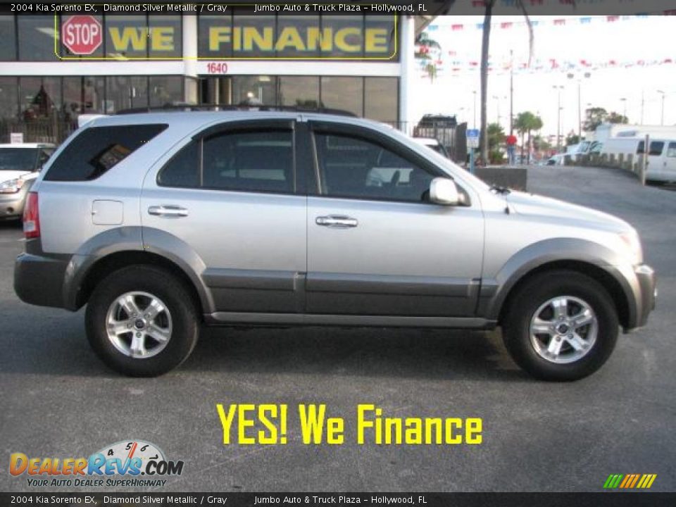 2004 Kia Sorento EX Diamond Silver Metallic / Gray Photo #11