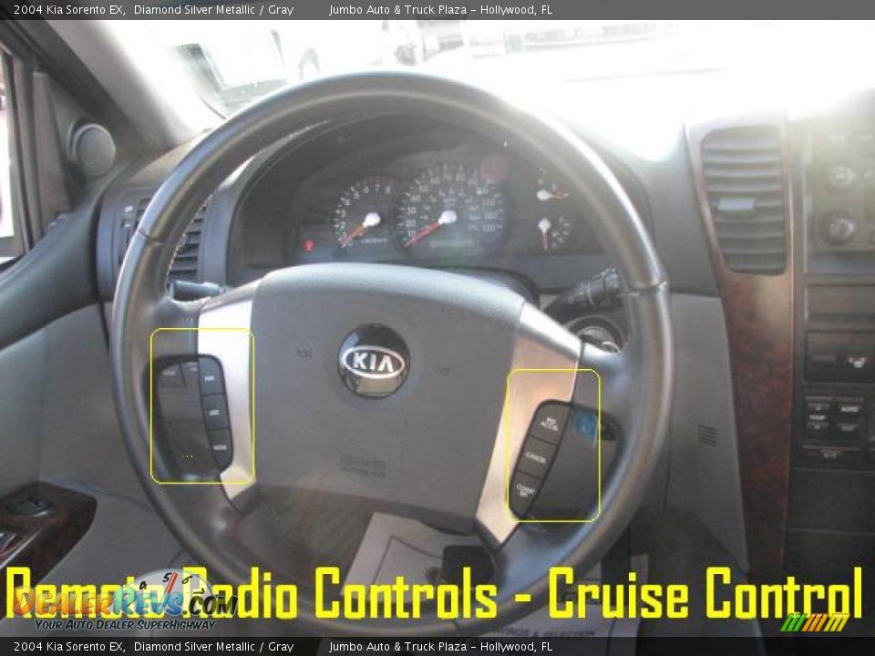 2004 Kia Sorento EX Diamond Silver Metallic / Gray Photo #19