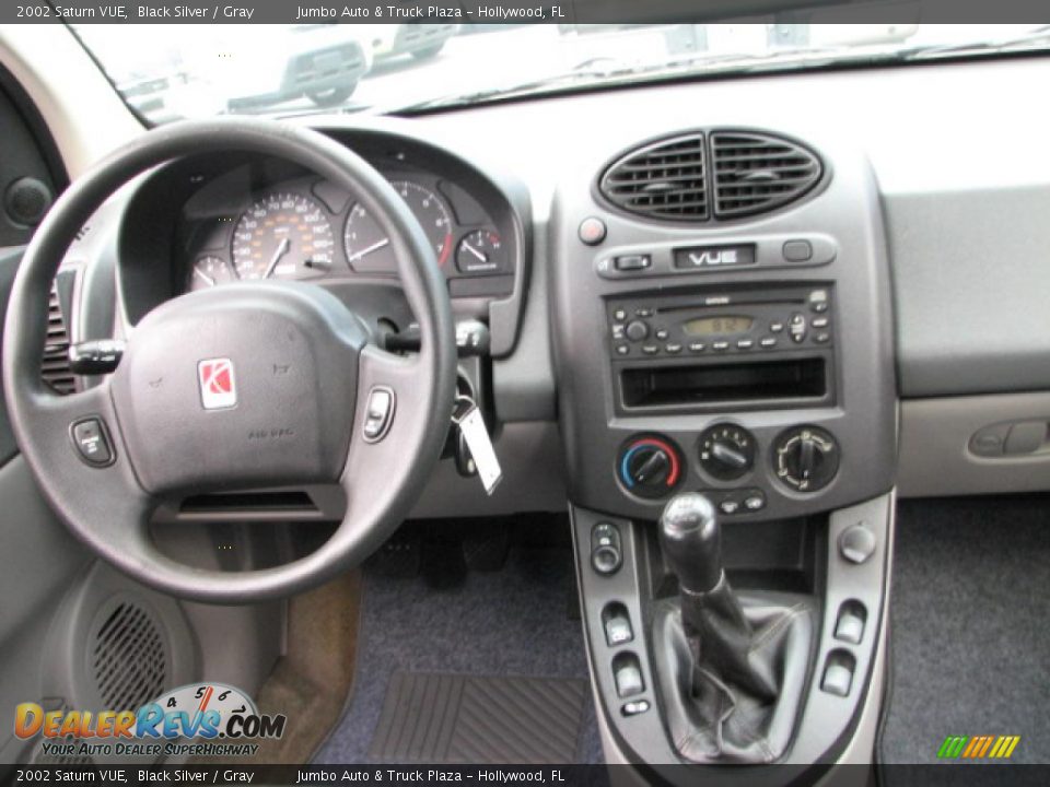 Gray Interior 2002 Saturn Vue Photo 16 Dealerrevs Com