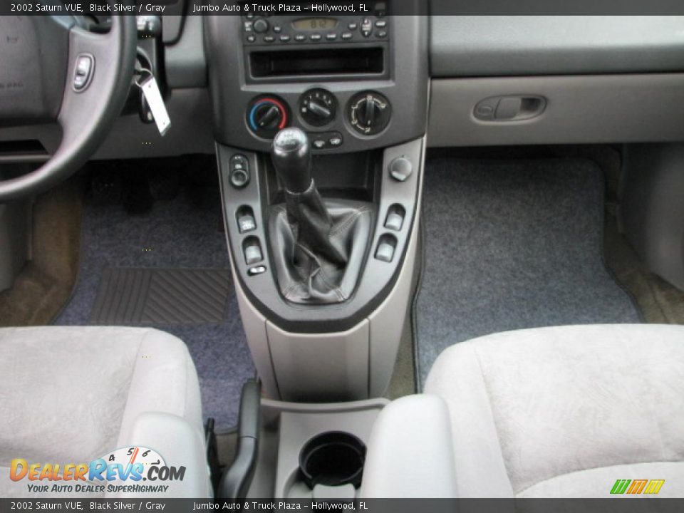 2002 Saturn VUE  Shifter Photo #17