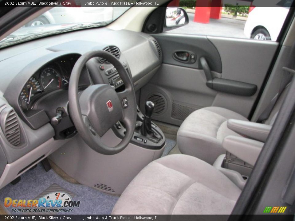 Gray Interior - 2002 Saturn VUE  Photo #20