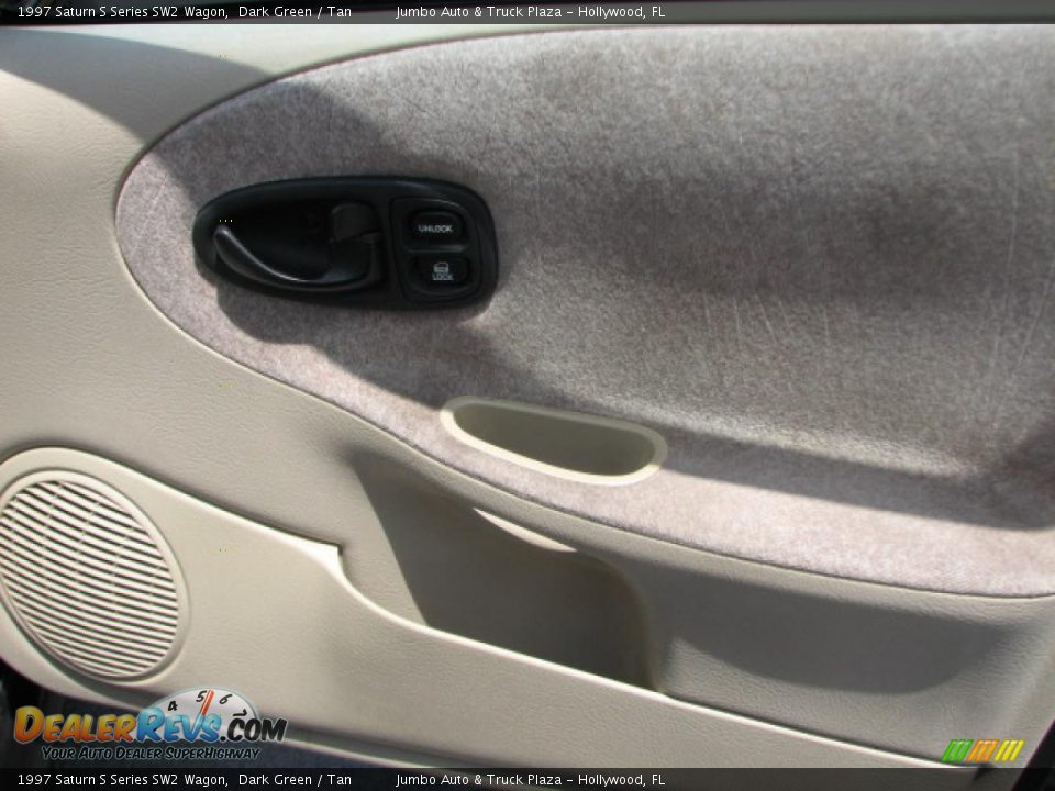 1997 Saturn S Series SW2 Wagon Dark Green / Tan Photo #13