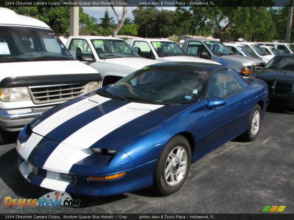 Front 3/4 View of 1994 Chevrolet Camaro Coupe Photo #5