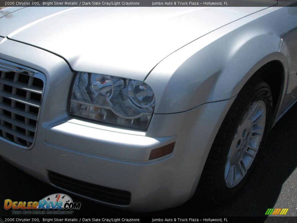 2006 Chrysler 300 Bright Silver Metallic / Dark Slate Gray/Light Graystone Photo #4