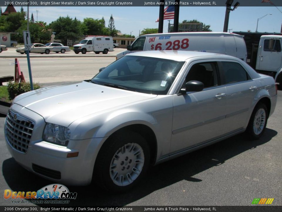 2006 Chrysler 300 Bright Silver Metallic / Dark Slate Gray/Light Graystone Photo #5