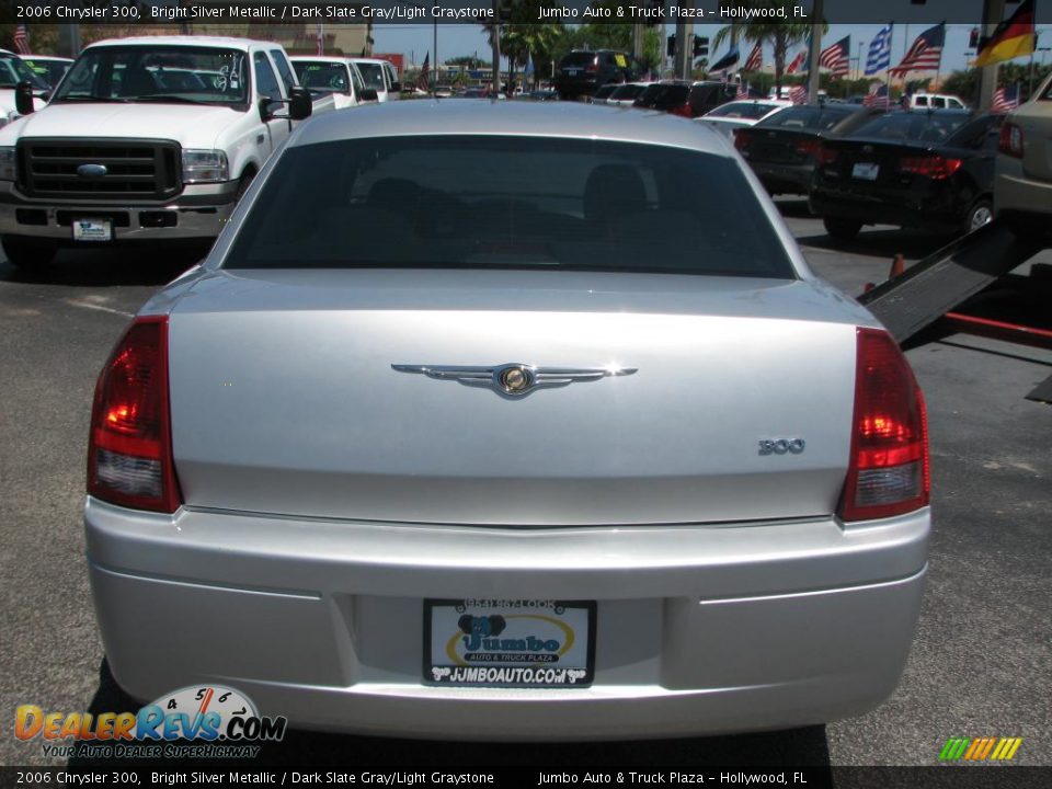 2006 Chrysler 300 Bright Silver Metallic / Dark Slate Gray/Light Graystone Photo #8