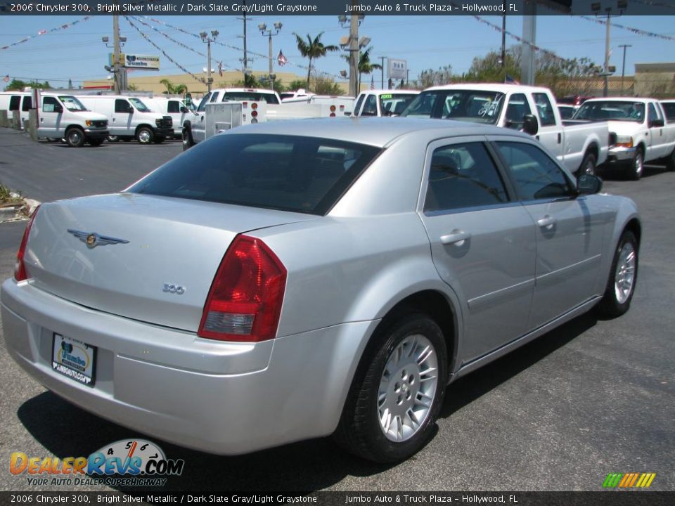 2006 Chrysler 300 Bright Silver Metallic / Dark Slate Gray/Light Graystone Photo #9