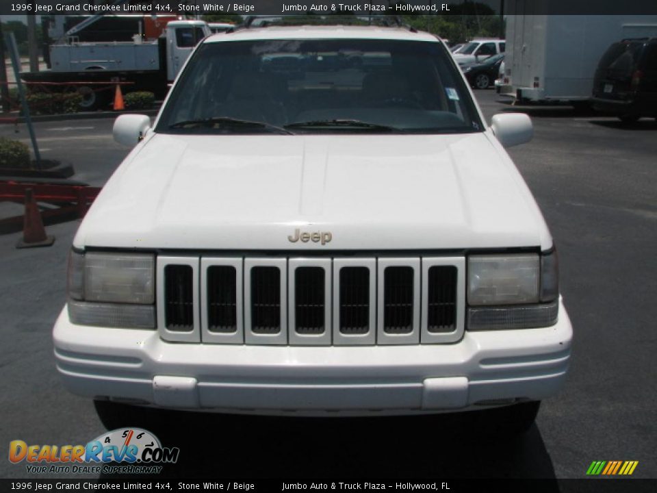 1996 Jeep Grand Cherokee Limited 4x4 Stone White / Beige Photo #2