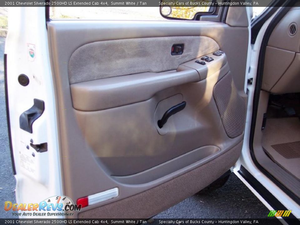 Door Panel of 2001 Chevrolet Silverado 2500HD LS Extended Cab 4x4 Photo #26