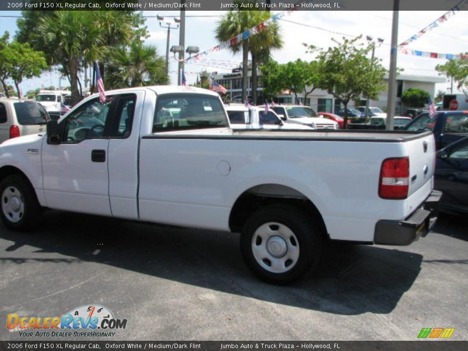 2006 Ford F150 XL Regular Cab Oxford White / Medium/Dark Flint Photo #6