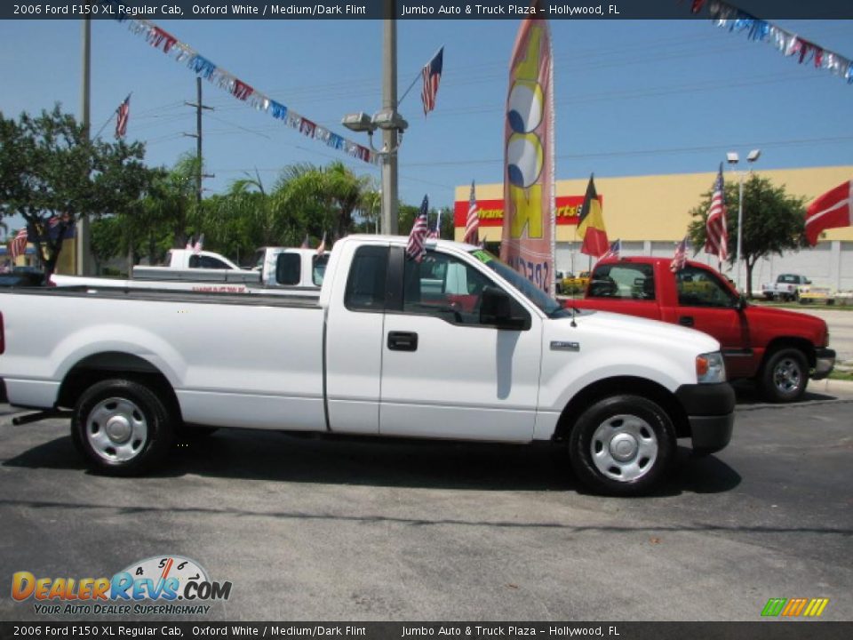 2006 Ford F150 XL Regular Cab Oxford White / Medium/Dark Flint Photo #9