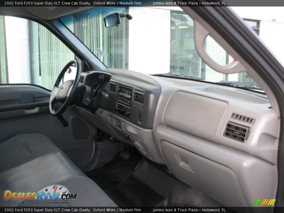 Medium Flint Interior - 2002 Ford F350 Super Duty XLT Crew Cab Dually Photo #12