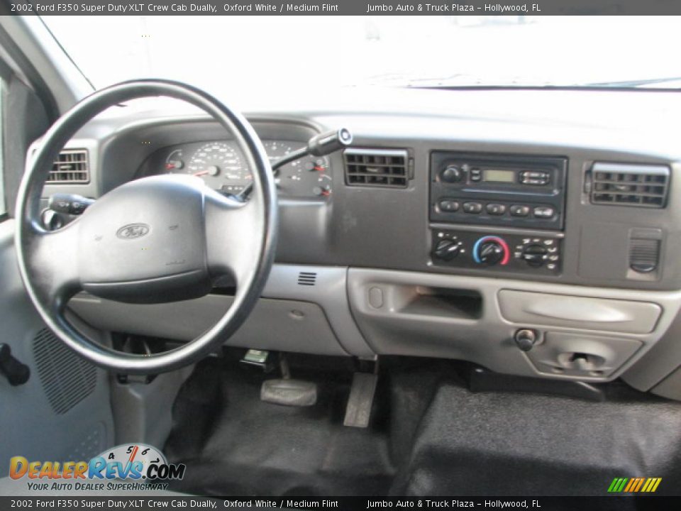 Dashboard of 2002 Ford F350 Super Duty XLT Crew Cab Dually Photo #15