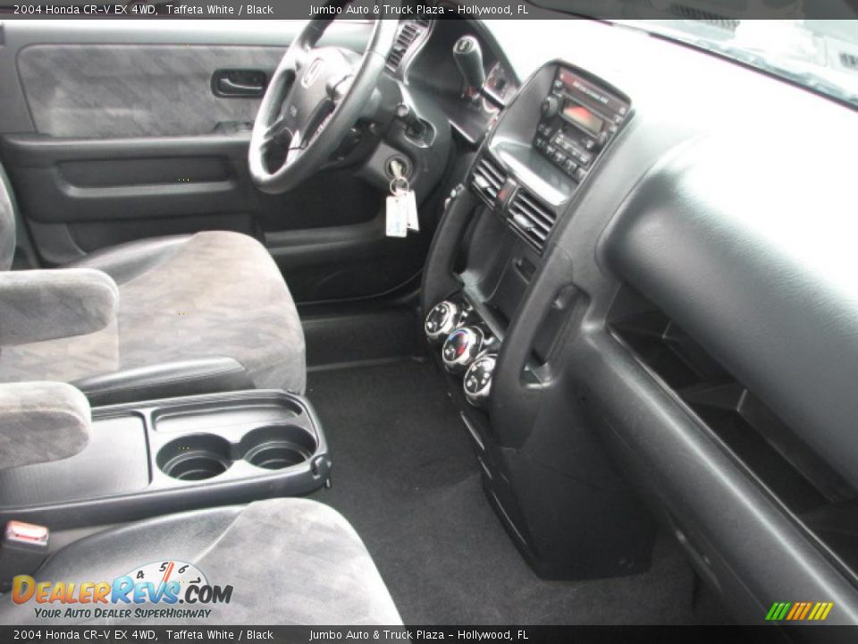 Dashboard of 2004 Honda CR-V EX 4WD Photo #13