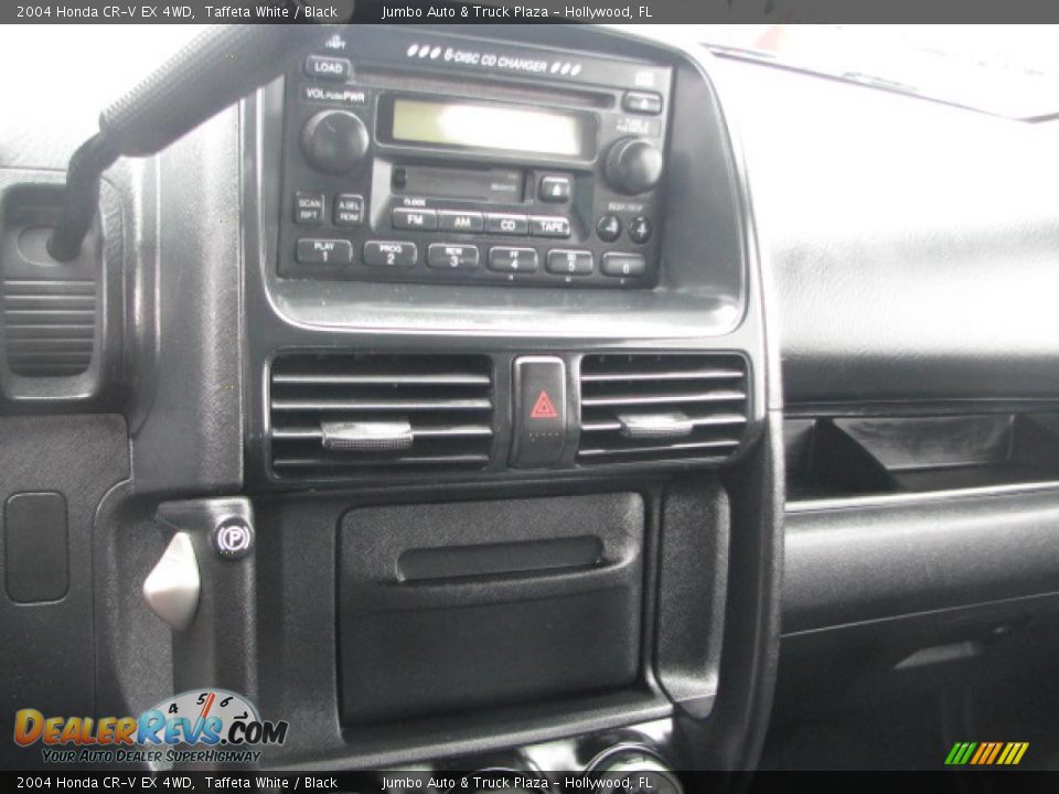 Controls of 2004 Honda CR-V EX 4WD Photo #19