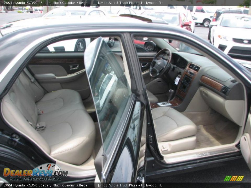 Beige Interior - 2004 Hyundai XG350 L Sedan Photo #12