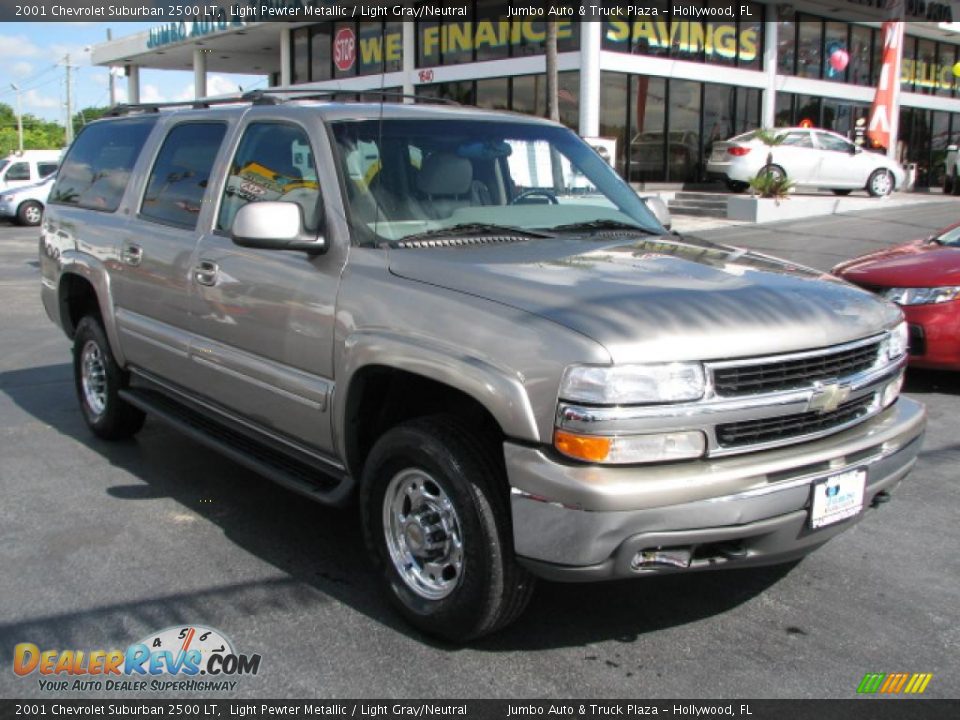 2001 Chevrolet Suburban 2500 LT Light Pewter Metallic / Light Gray/Neutral Photo #1