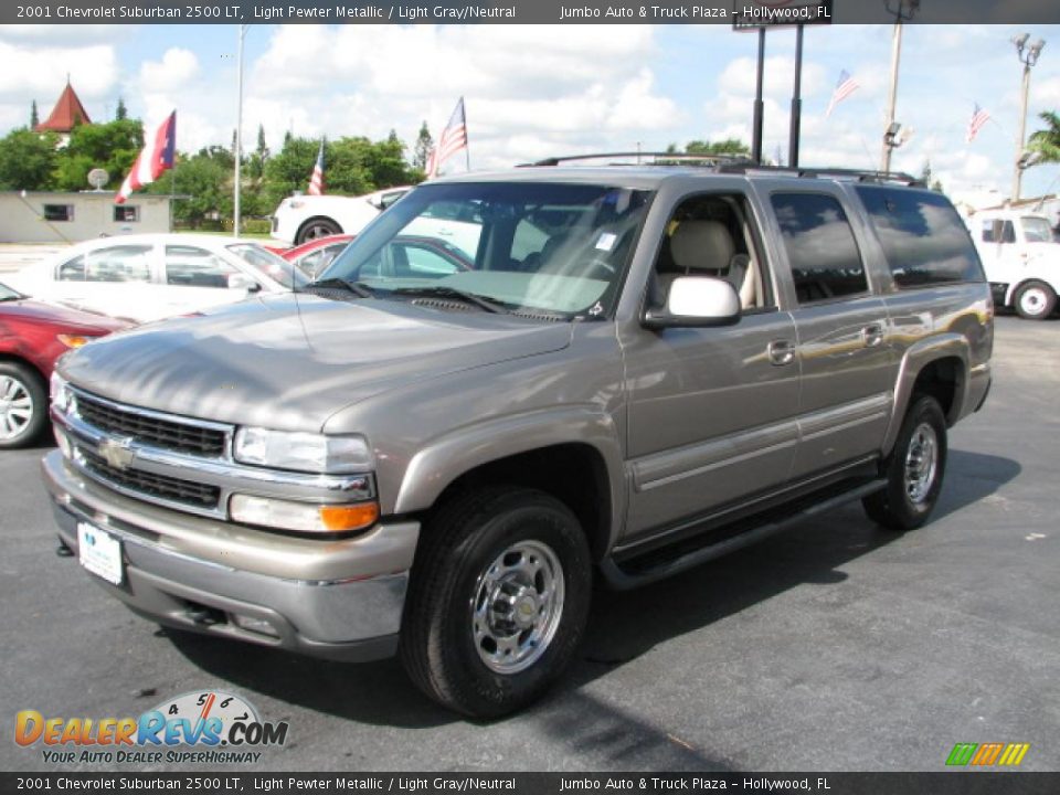 2001 Chevrolet Suburban 2500 LT Light Pewter Metallic / Light Gray/Neutral Photo #5