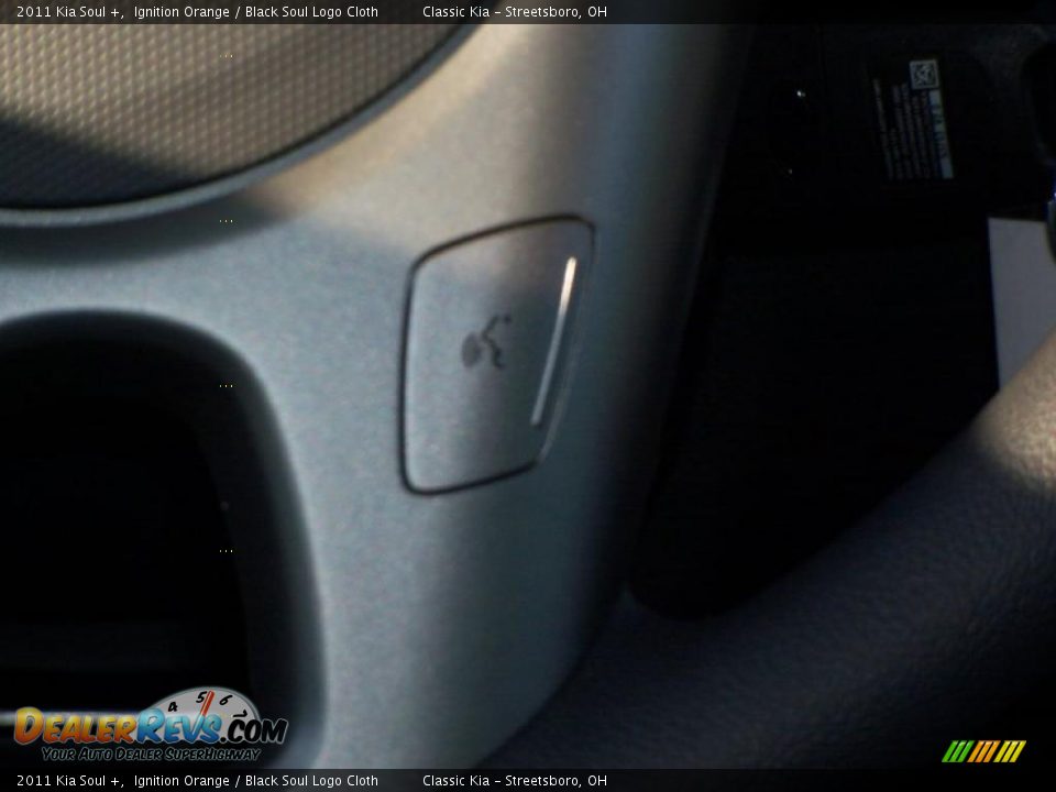 2011 Kia Soul + Ignition Orange / Black Soul Logo Cloth Photo #21