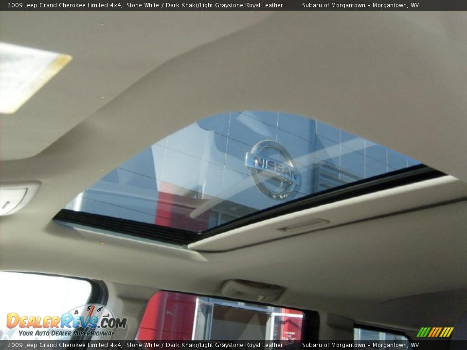 Sunroof of 2009 Jeep Grand Cherokee Limited 4x4 Photo #12