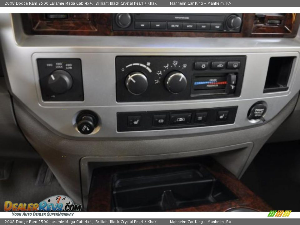 Controls of 2008 Dodge Ram 2500 Laramie Mega Cab 4x4 Photo #7