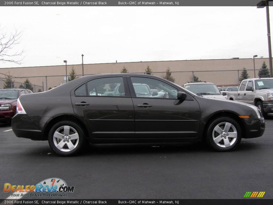 2006 Ford Fusion SE Charcoal Beige Metallic / Charcoal Black Photo #5