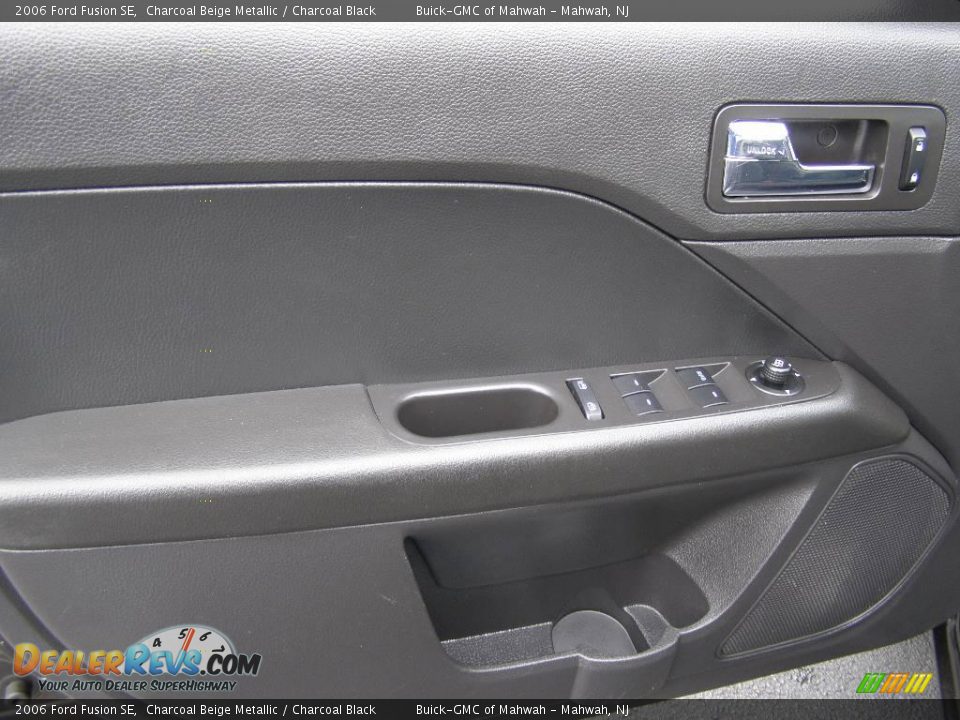 2006 Ford Fusion SE Charcoal Beige Metallic / Charcoal Black Photo #10
