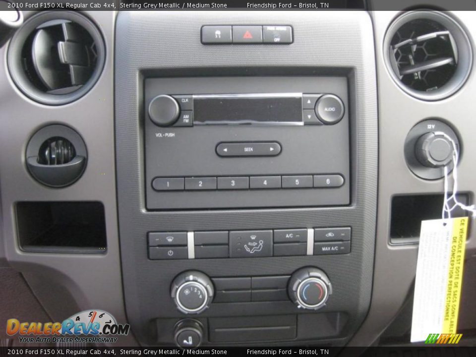 Controls of 2010 Ford F150 XL Regular Cab 4x4 Photo #20