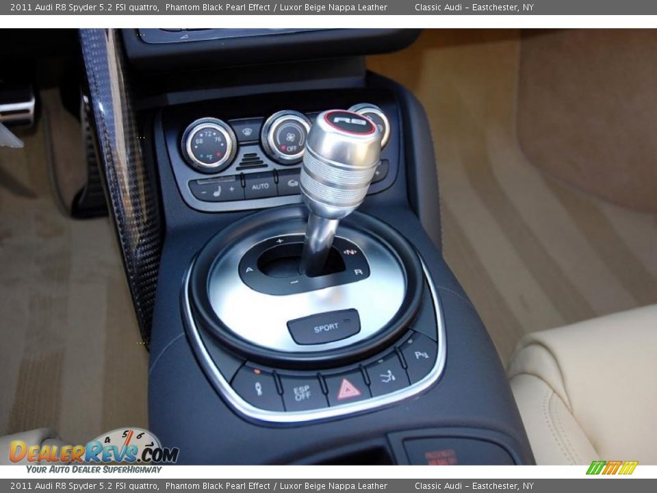 2011 Audi R8 Spyder 5.2 FSI quattro Shifter Photo #18