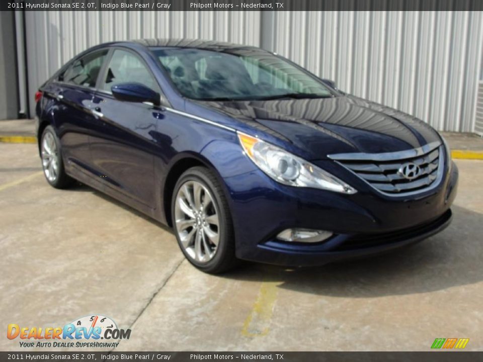 Front 3/4 View of 2011 Hyundai Sonata SE 2.0T Photo #1