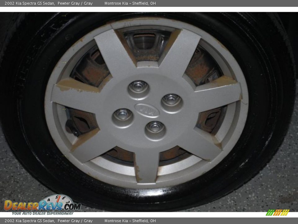 2002 Kia Spectra GS Sedan Wheel Photo #26