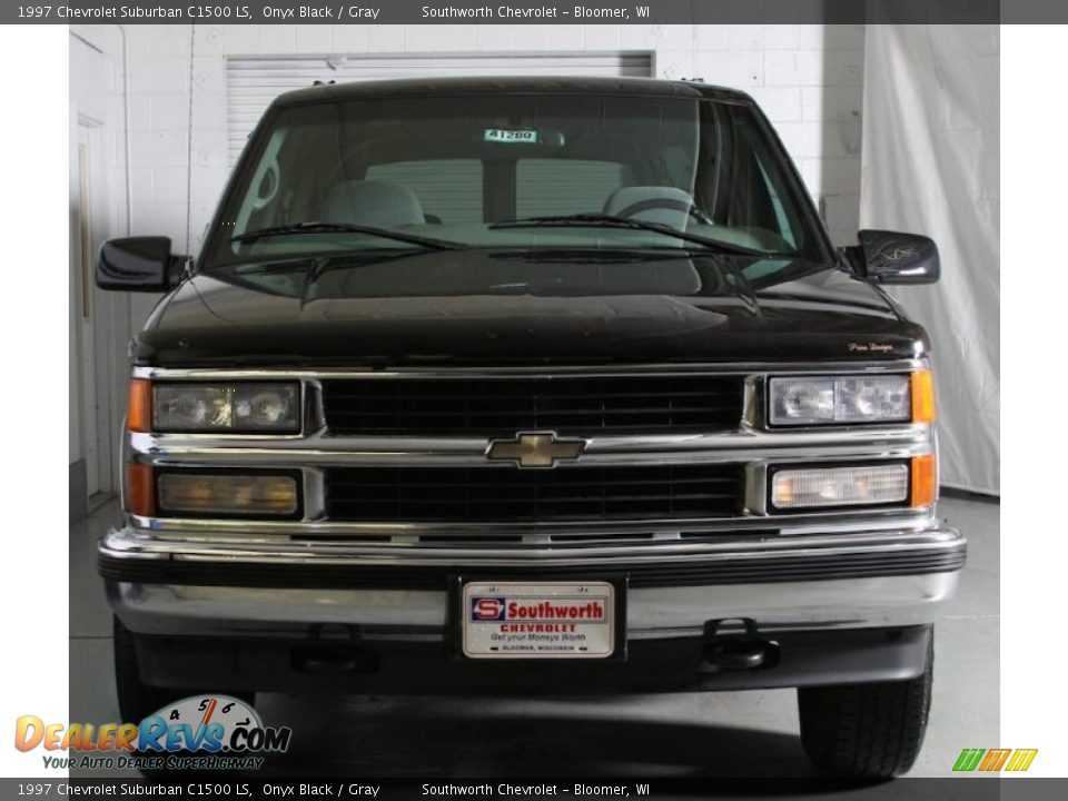 1997 Chevrolet Suburban C1500 LS Onyx Black / Gray Photo #3