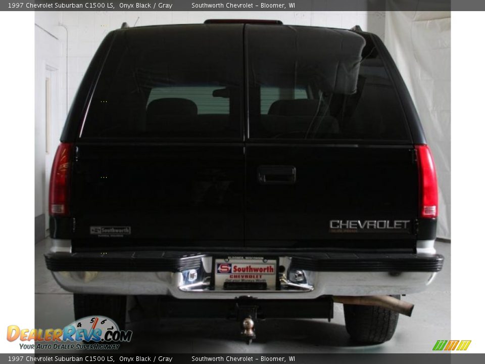 1997 Chevrolet Suburban C1500 LS Onyx Black / Gray Photo #4