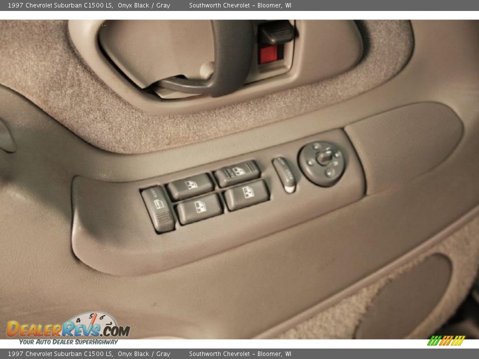 1997 Chevrolet Suburban C1500 LS Onyx Black / Gray Photo #11