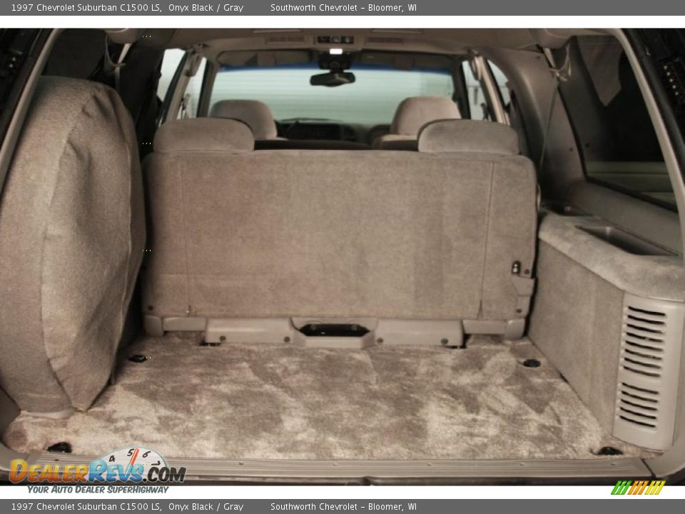 1997 Chevrolet Suburban C1500 LS Trunk Photo #12
