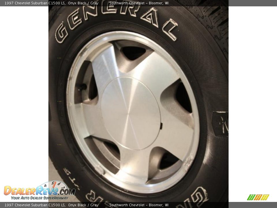 1997 Chevrolet Suburban C1500 LS Onyx Black / Gray Photo #15