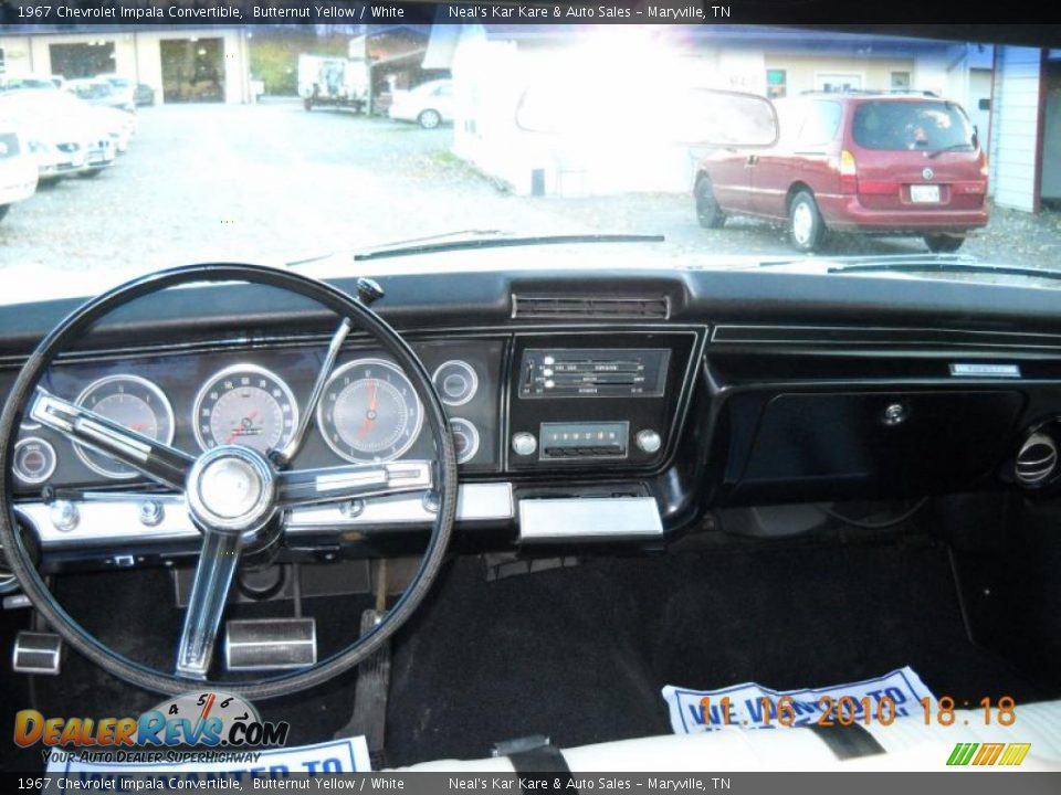 1967 Chevrolet Impala Convertible Butternut Yellow / White Photo #29