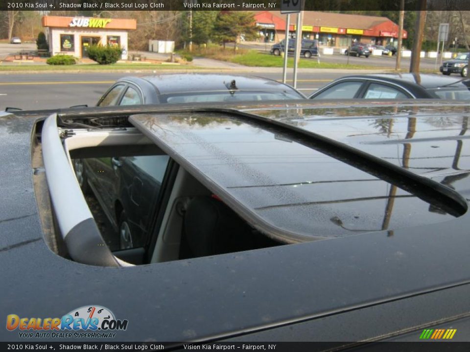 Sunroof of 2010 Kia Soul + Photo #9