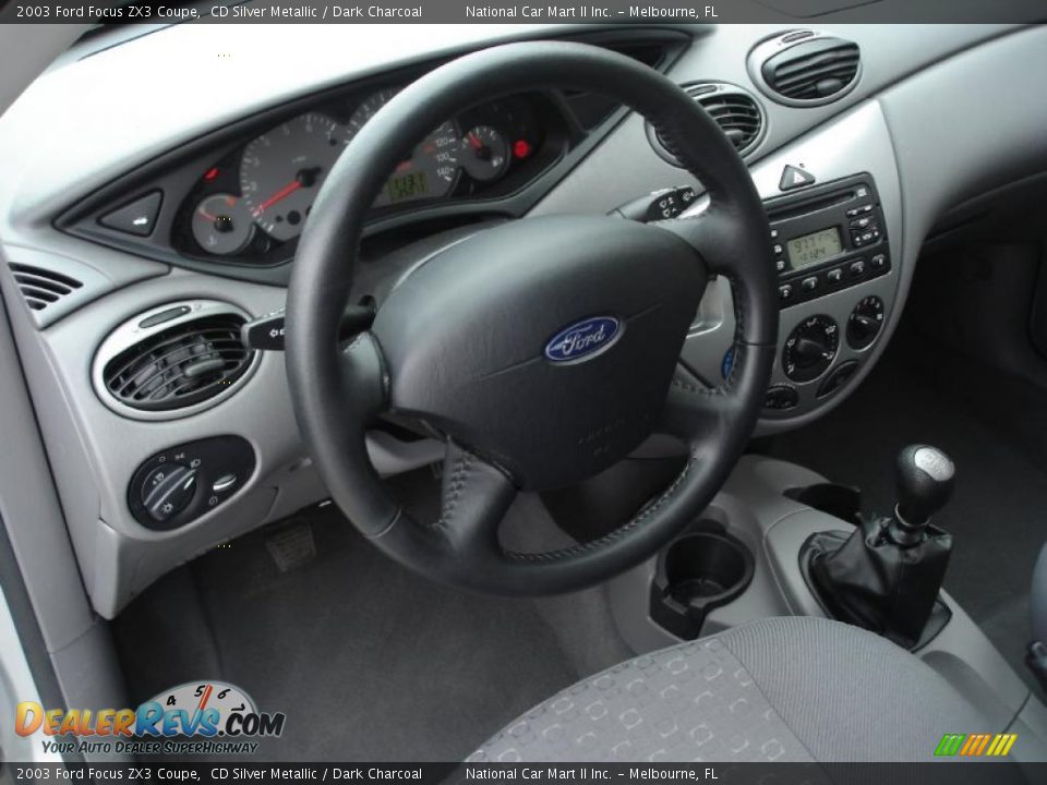 Dashboard of 2003 Ford Focus ZX3 Coupe Photo #7