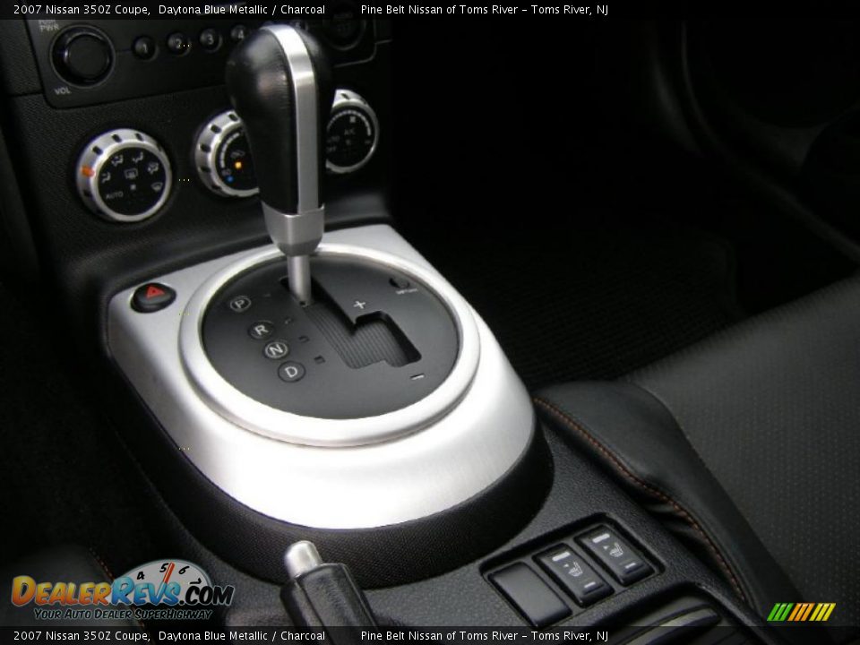 2007 Nissan 350Z Coupe Shifter Photo #13