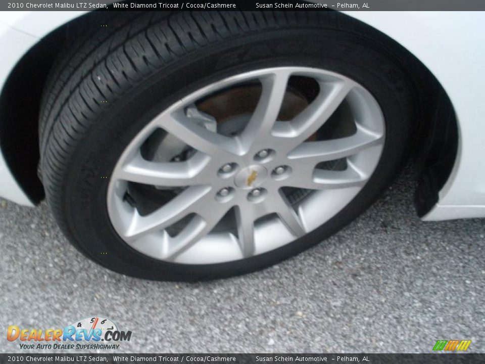 2010 Chevrolet Malibu LTZ Sedan White Diamond Tricoat / Cocoa/Cashmere Photo #12