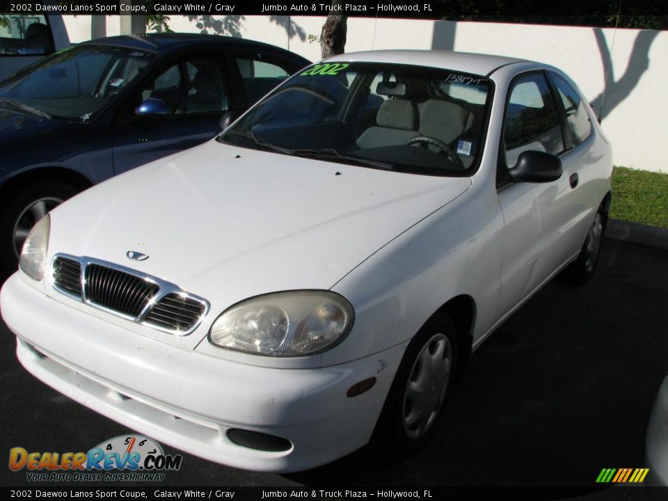 Galaxy White 2002 Daewoo Lanos Sport Coupe Photo #3
