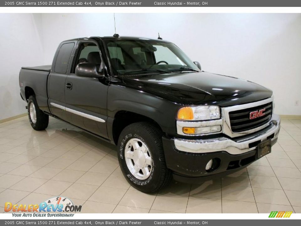 2005 GMC Sierra 1500 Z71 Extended Cab 4x4 Onyx Black / Dark Pewter Photo #1