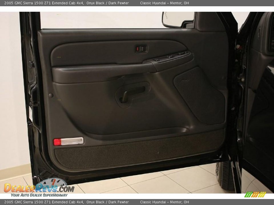 2005 GMC Sierra 1500 Z71 Extended Cab 4x4 Onyx Black / Dark Pewter Photo #8